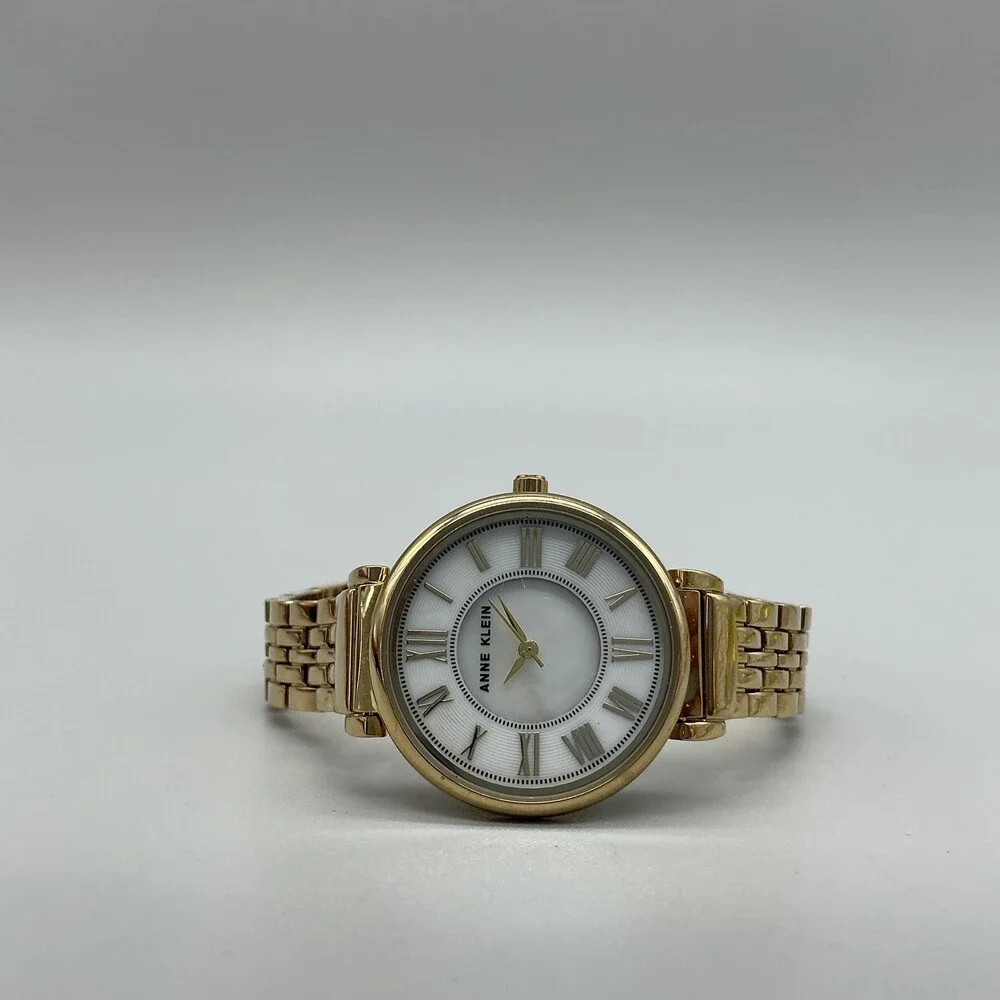 Anne Klein see photos